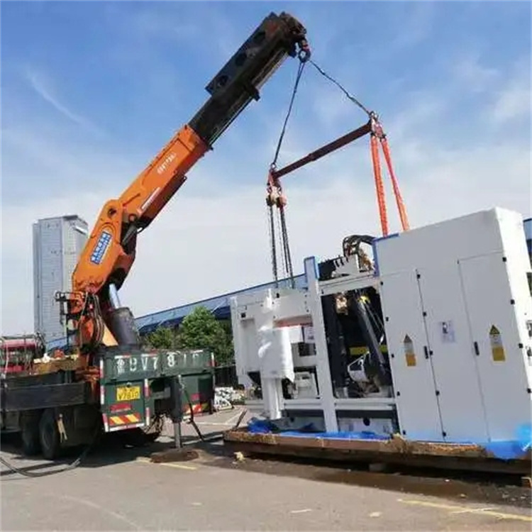 三乡镇附近小吊车联系方式|8-16吨|本地及时服务